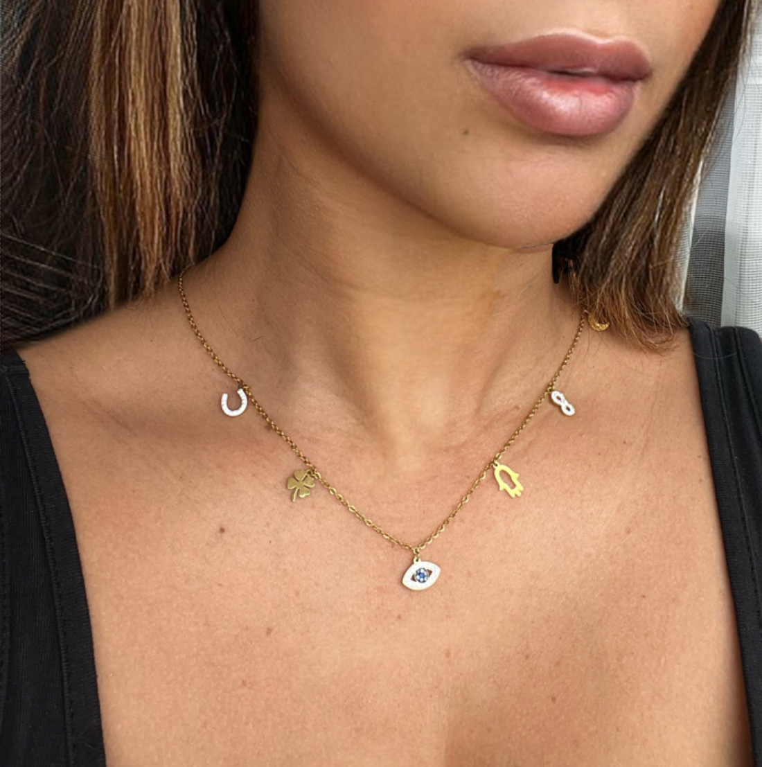 Collier doré avec symboles célestes et de protection main de fatma et œil en acier inoxydable GRACE