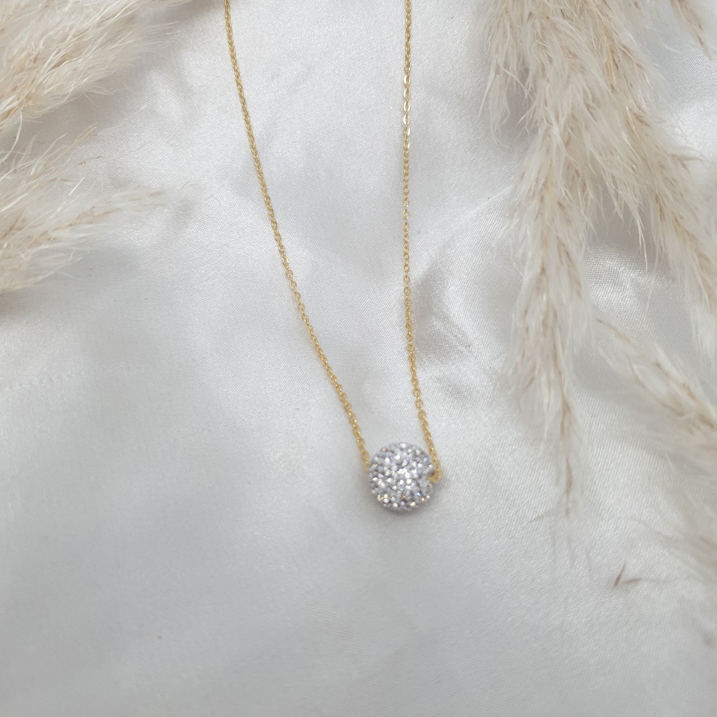 Collier fin en chaîne dorée avec boule argentée DISCO
