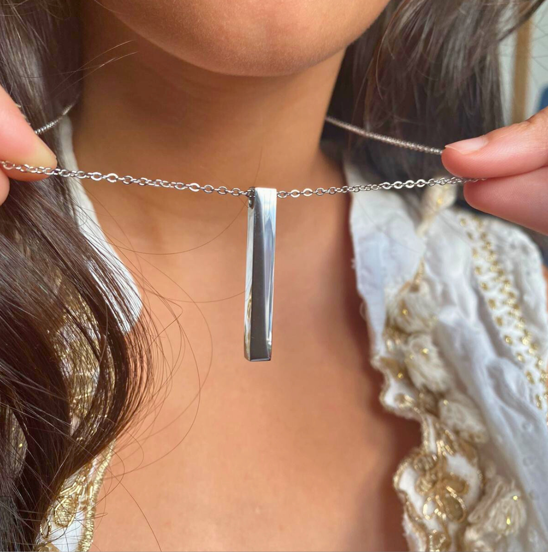 3d Vertical Bar Necklace First Name / Date of Birth to Engrave / Personalized