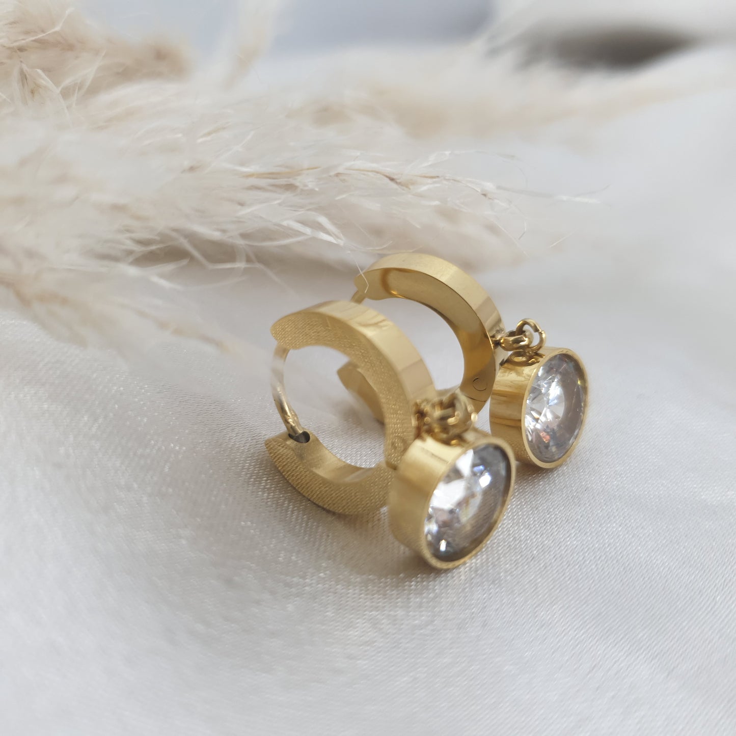 Boucles d'oreilles dorées avec cristaux diamants en acier inoxydable