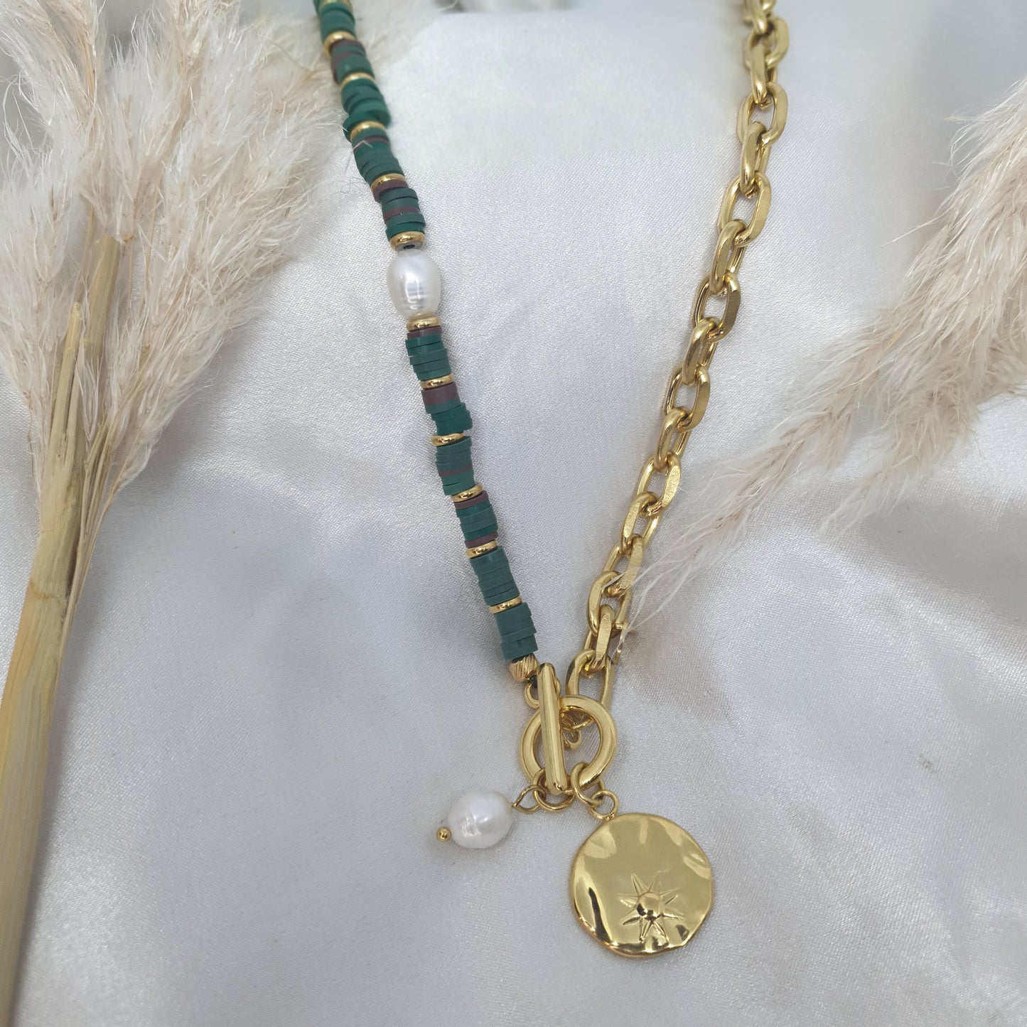 Collier bohème bi couleur perles émeraudes et or en chaîne DOUBLE FACE