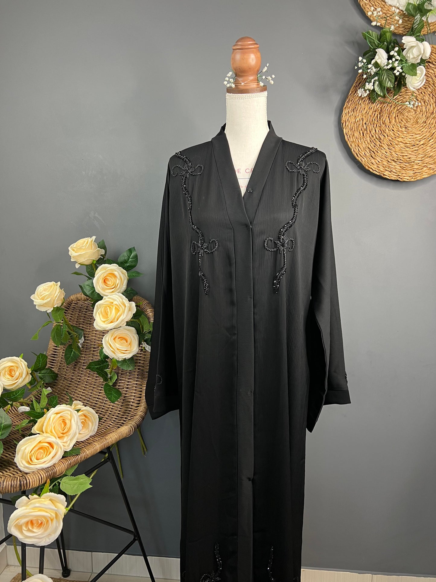 ABAYA FEMME A MOTIF PERLÉ NOIR