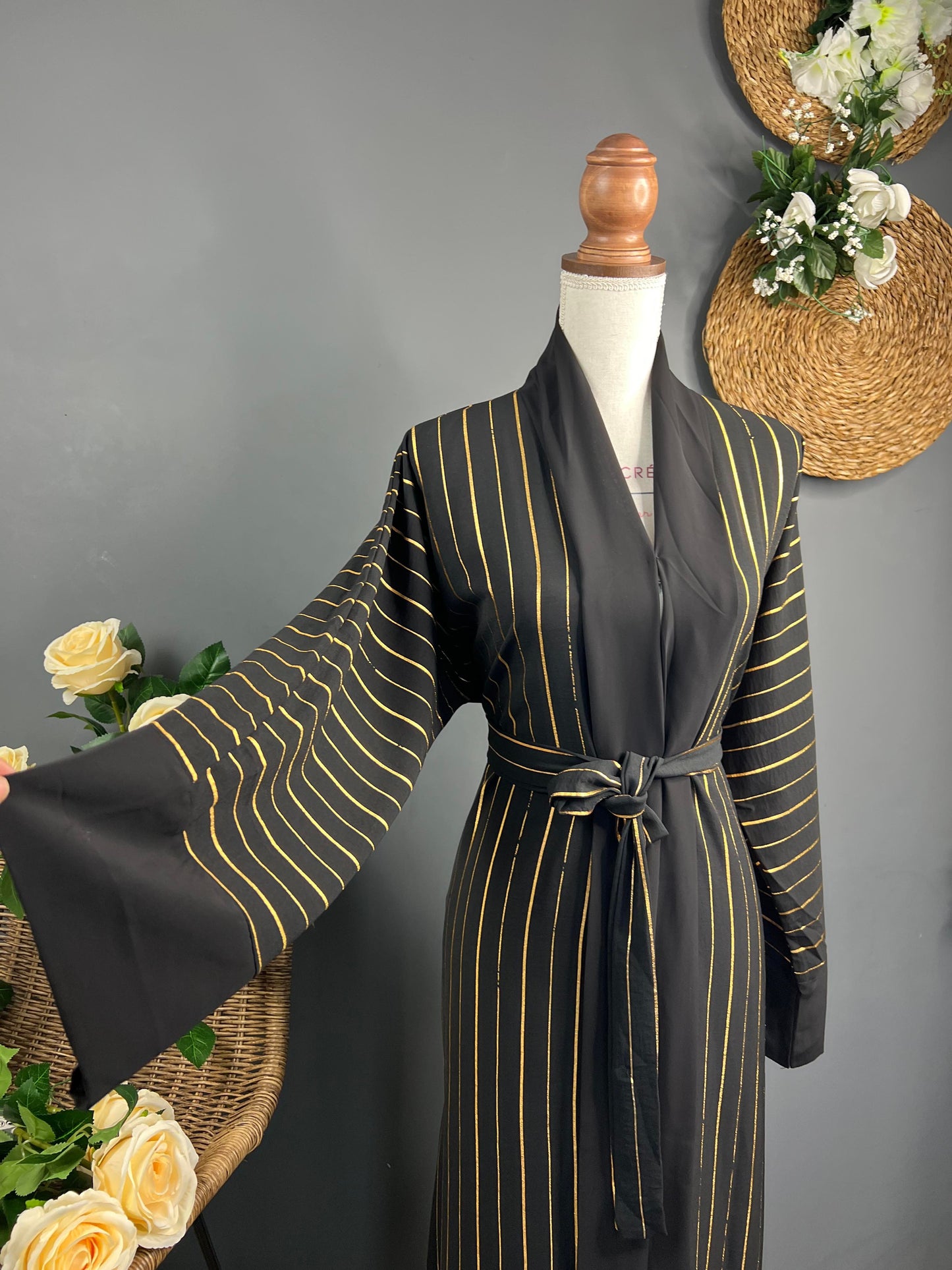 ABAYA KIMONO FEMME NOIR A RAYURES DORÉE