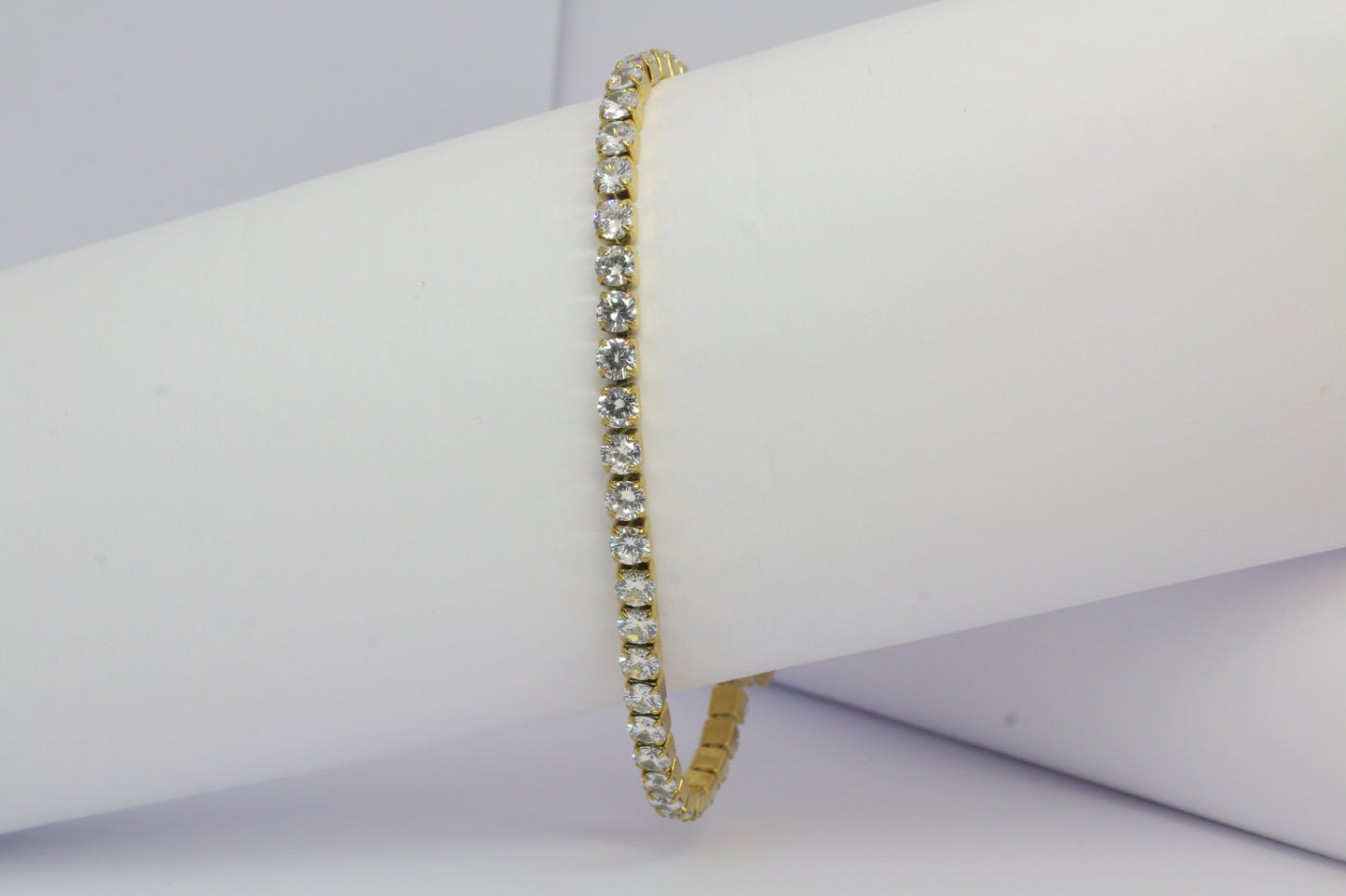 Bracelets doré élégant avec diamants en acier inoxydable - ZAKOUTAA