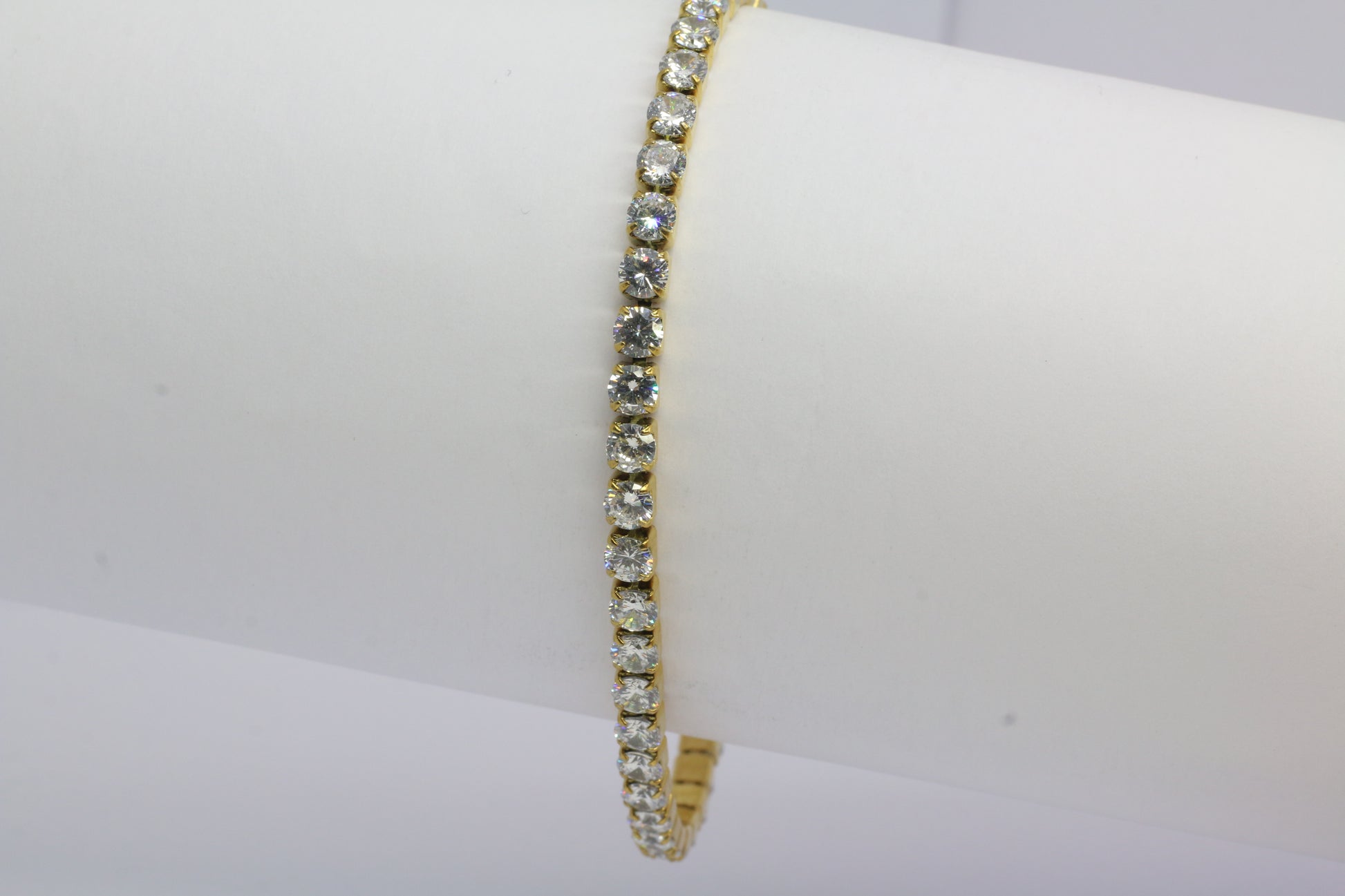 Bracelets doré élégant avec diamants en acier inoxydable - ZAKOUTAA