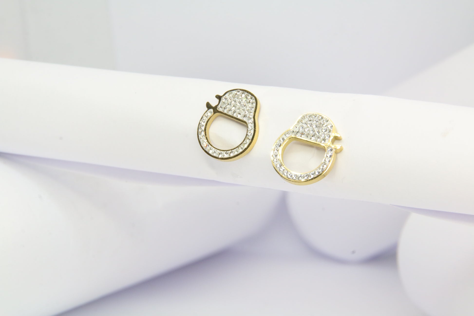 Boucles D'oreilles Bohème Menottes diamant - ZAKOUTAA