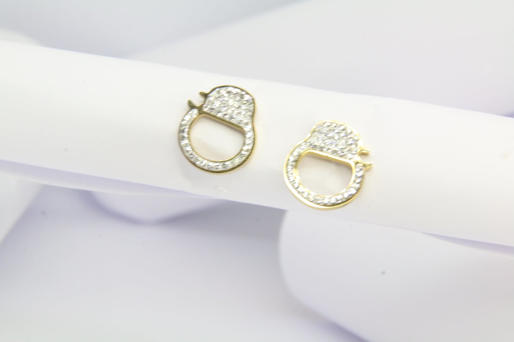 Boucles D'oreilles Bohème Menottes diamant - ZAKOUTAA